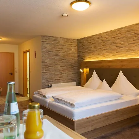 Land-gut-hotel Raeuber Lippoldskrug 3*