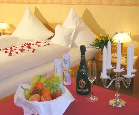Hotel Land-gut-hotel Raeuber Lippoldskrug Alfeld (Lower-Saxony)