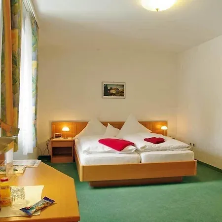 Land-gut-hotel Raeuber Lippoldskrug Ξενοδοχείο Άλφελντ