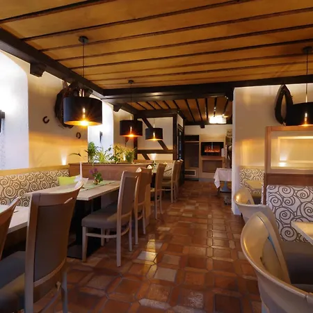 Land-gut-hotel Raeuber Lippoldskrug 3* Άλφελντ