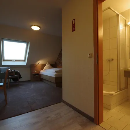 Land-gut-hotel Raeuber Lippoldskrug Ξενοδοχείο Άλφελντ