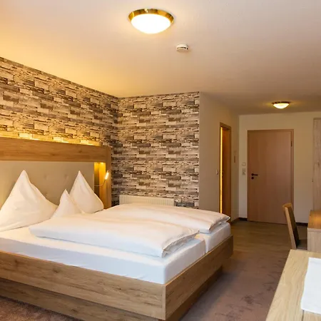 Land-gut-hotel Raeuber Lippoldskrug Szálloda