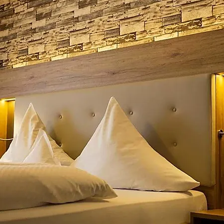 Hotel Land-gut-hotel Raeuber Lippoldskrug Alfeld (Lower-Saxony)