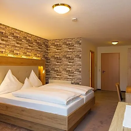 Hotel Land-gut-hotel Raeuber Lippoldskrug Alfeld (Lower-Saxony)
