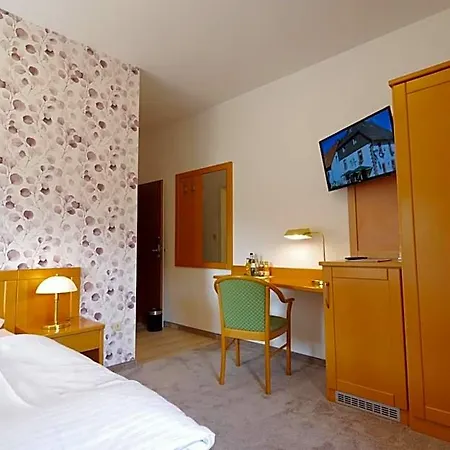 Land-gut-hotel Raeuber Lippoldskrug 3*