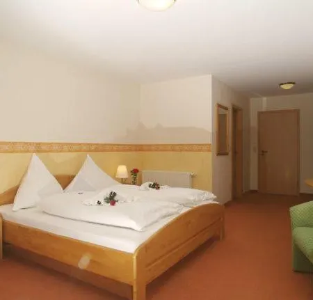 Szálloda Land-gut-hotel Raeuber Lippoldskrug Alfeld