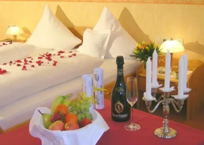 Land-Gut-Hotel Raeuber Lippoldskrug 3* Альфельд