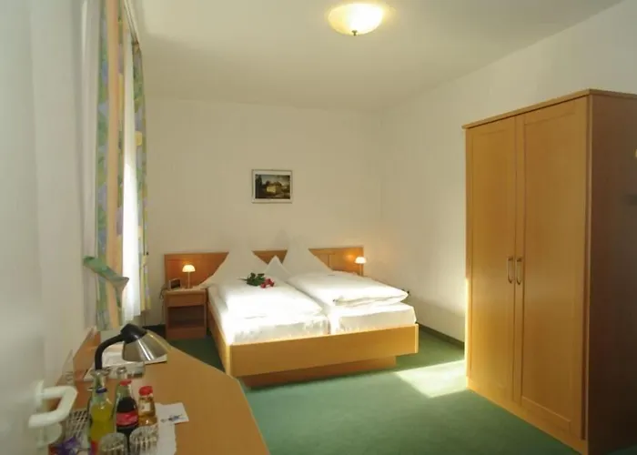 Land-Gut-Hotel Raeuber Lippoldskrug