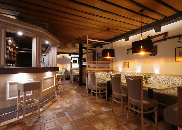 Отель Land-Gut-Hotel Raeuber Lippoldskrug